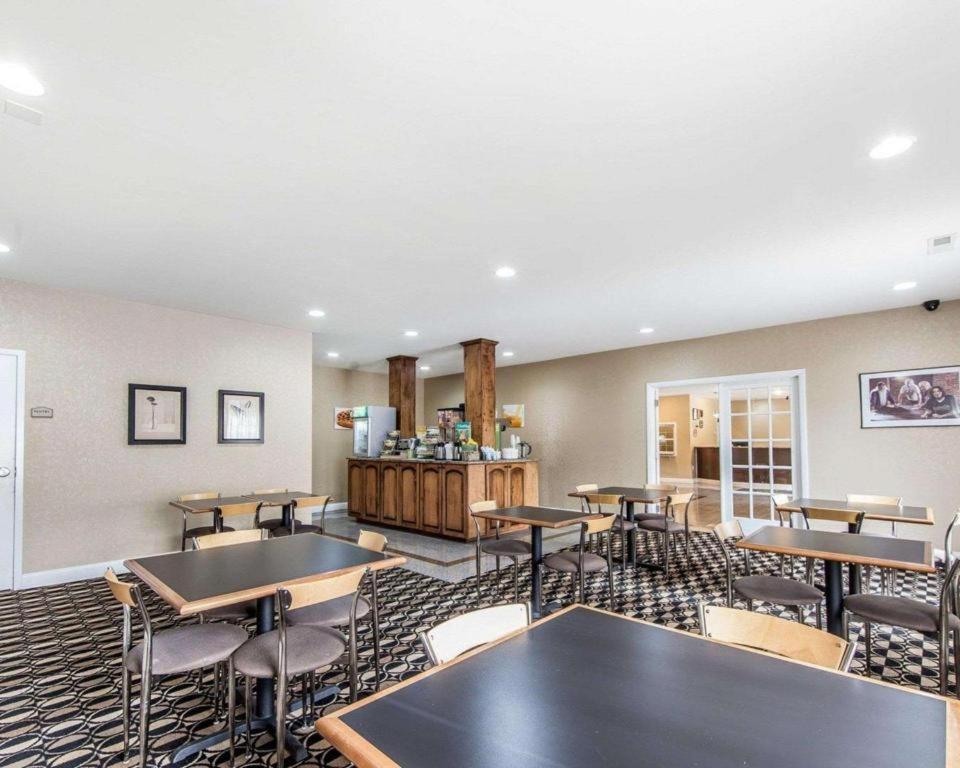 Quality Inn & Suites Bremen Εξωτερικό φωτογραφία